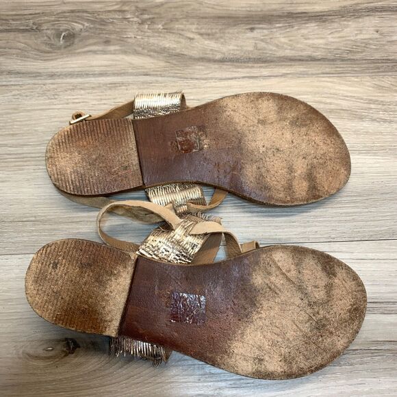 Freebird by Steven Ocean Beige Metallic US Sz 38 Flat Gladiator Sandals Toe Loop - Picture 7 of 10